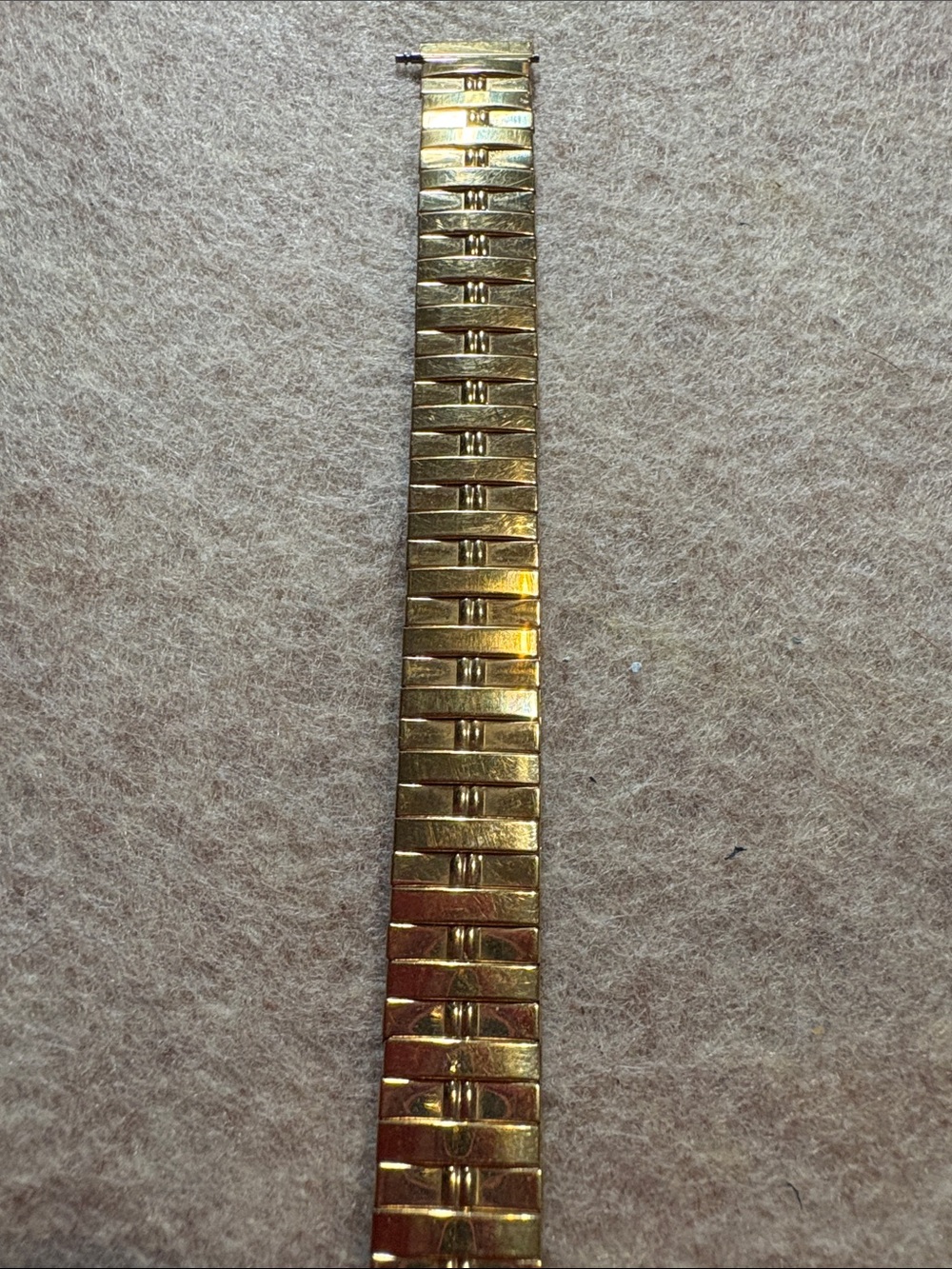Gold-Tone Stretch Bracelet - Women's Fashion Accessory